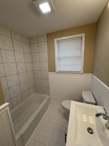 1400 S High St, Columbia, TN 38401