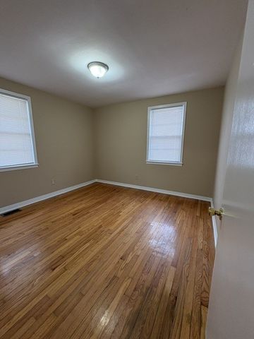1400 S High St, Columbia, TN 38401