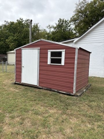 1400 S High St, Columbia, TN 38401