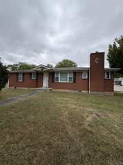 1400 S High St, Columbia, TN 38401