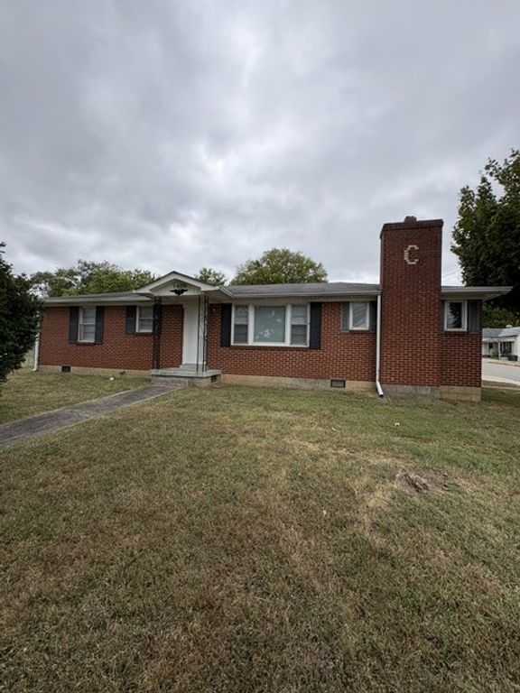1400 S High St, Columbia, TN 38401