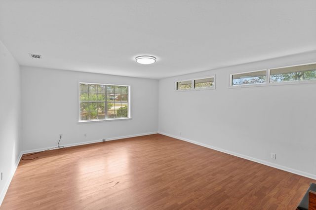 911 NE 1ST Street, Havana, FL 32333