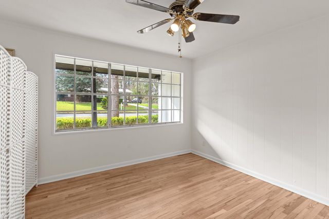 911 NE 1ST Street, Havana, FL 32333