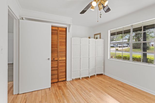 911 NE 1ST Street, Havana, FL 32333