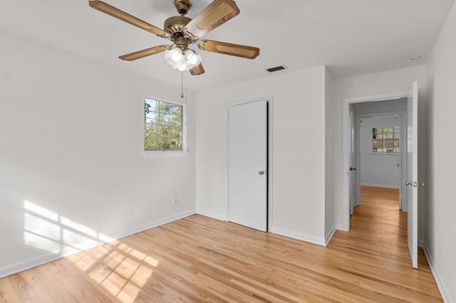 911 NE 1ST Street, Havana, FL 32333