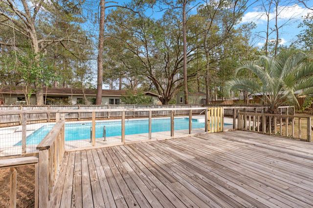 911 NE 1ST Street, Havana, FL 32333