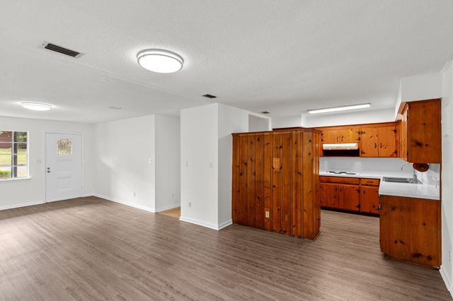 911 NE 1ST Street, Havana, FL 32333