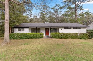 911 NE 1ST Street, Havana, FL 32333