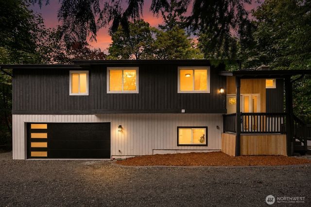 5755 Blakely Avenue NE, Bainbridge Island, WA 98110