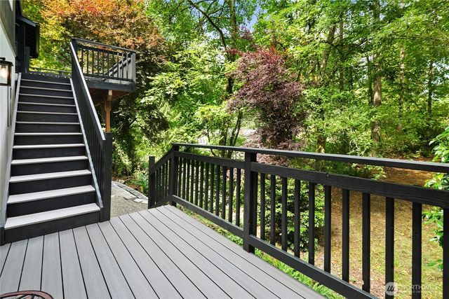 5755 Blakely Avenue NE, Bainbridge Island, WA 98110