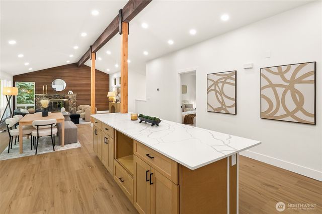 5755 Blakely Avenue NE, Bainbridge Island, WA 98110