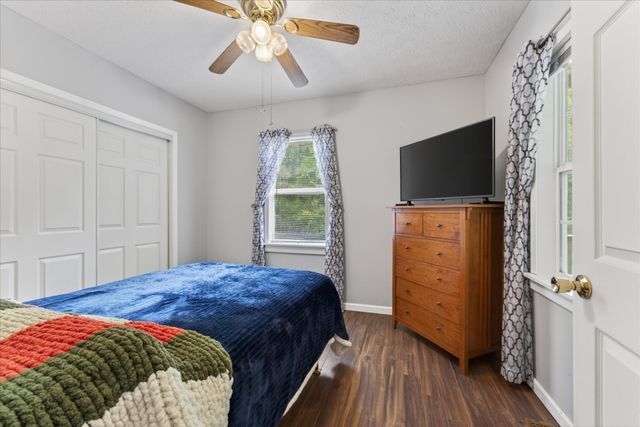 122 Lakeview Rd, Stewart, TN 37175