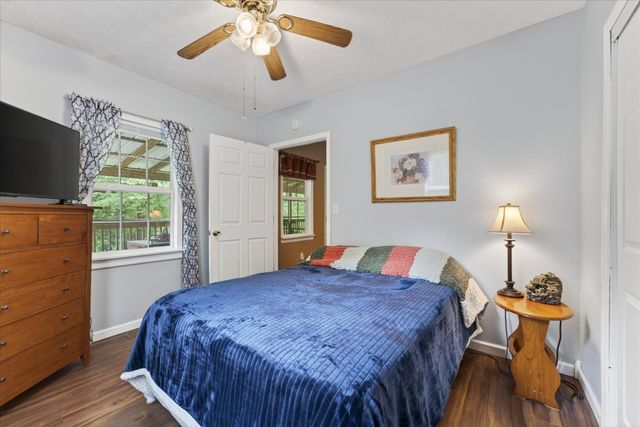 122 Lakeview Rd, Stewart, TN 37175