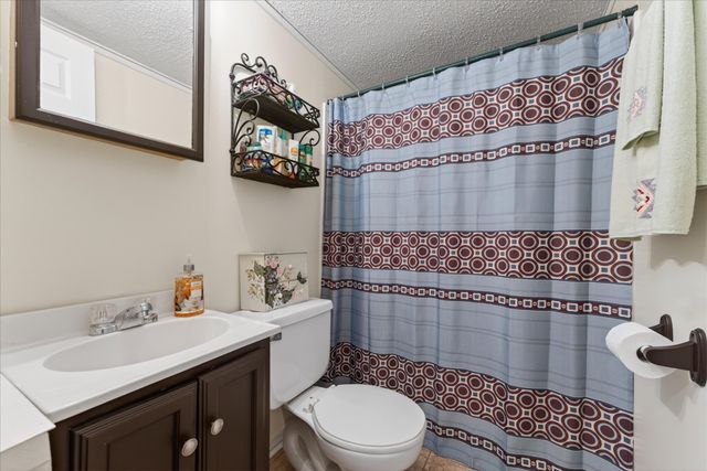 122 Lakeview Rd, Stewart, TN 37175