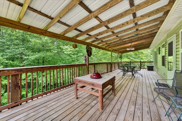 122 Lakeview Rd, Stewart, TN 37175