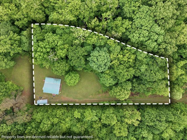 122 Lakeview Rd, Stewart, TN 37175