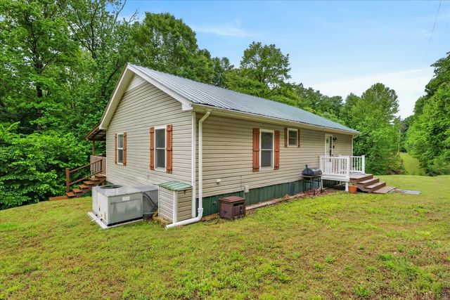 122 Lakeview Rd, Stewart, TN 37175