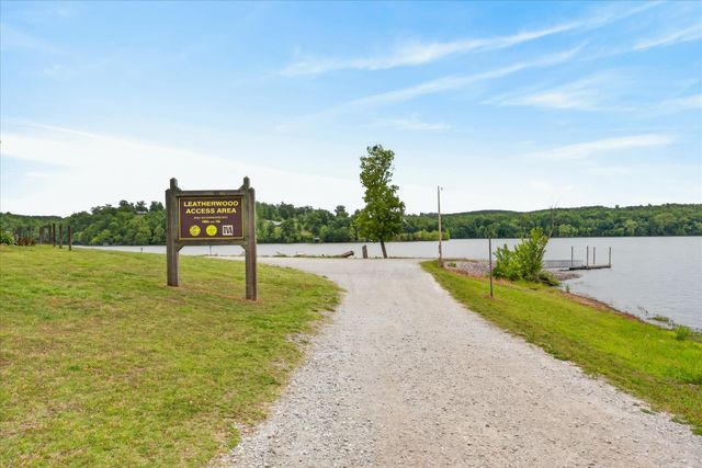 122 Lakeview Rd, Stewart, TN 37175