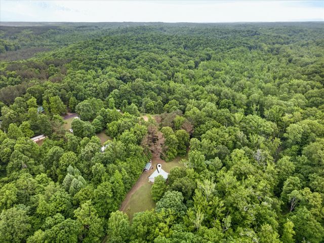 122 Lakeview Rd, Stewart, TN 37175