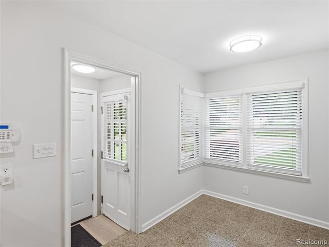 2645 Ayrshire Drive, Bloomfield Hills, MI 48302