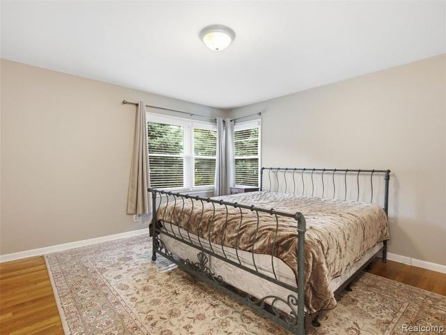 2645 Ayrshire Drive, Bloomfield Hills, MI 48302
