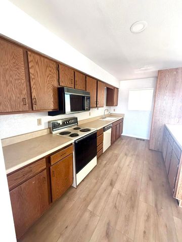 1506 Arctic Avenue, Thermal, CA 92274