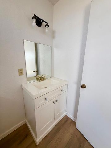 1506 Arctic Avenue, Thermal, CA 92274