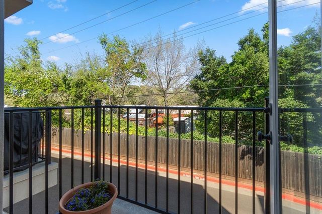 3329 Crocker Dr, Sacramento, CA 95818