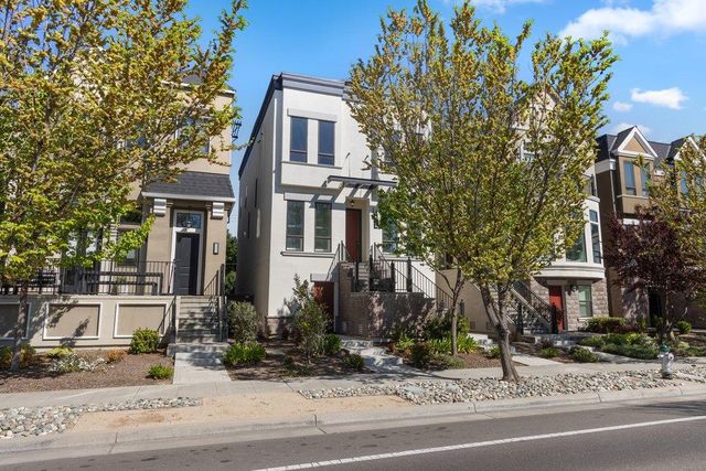 3329 Crocker Dr, Sacramento, CA 95818