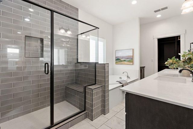 3329 Crocker Dr, Sacramento, CA 95818