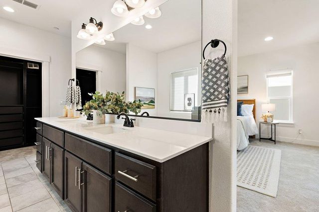 3329 Crocker Dr, Sacramento, CA 95818