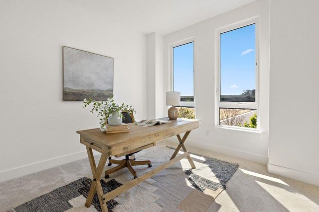 3329 Crocker Dr, Sacramento, CA 95818