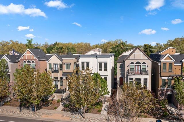 3329 Crocker Dr, Sacramento, CA 95818