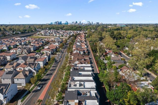 3329 Crocker Dr, Sacramento, CA 95818