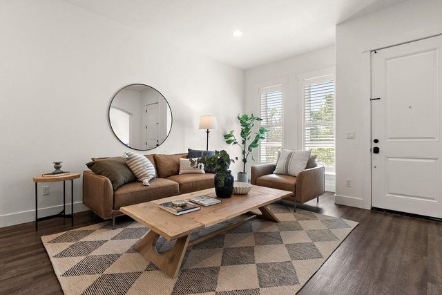 3329 Crocker Dr, Sacramento, CA 95818