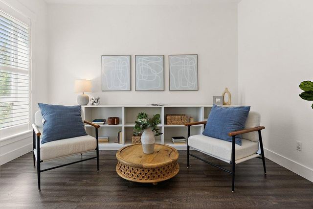 3329 Crocker Dr, Sacramento, CA 95818