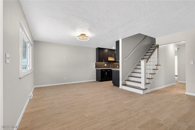 25515 Country Club Boulevard 12, North Olmsted, OH 44070