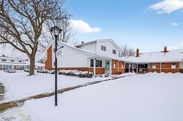 25515 Country Club Boulevard 12, North Olmsted, OH 44070