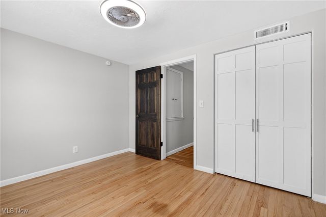 25515 Country Club Boulevard 12, North Olmsted, OH 44070