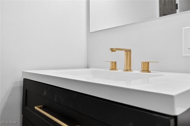 25515 Country Club Boulevard 12, North Olmsted, OH 44070