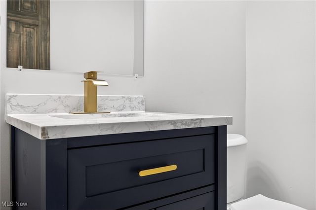 25515 Country Club Boulevard 12, North Olmsted, OH 44070