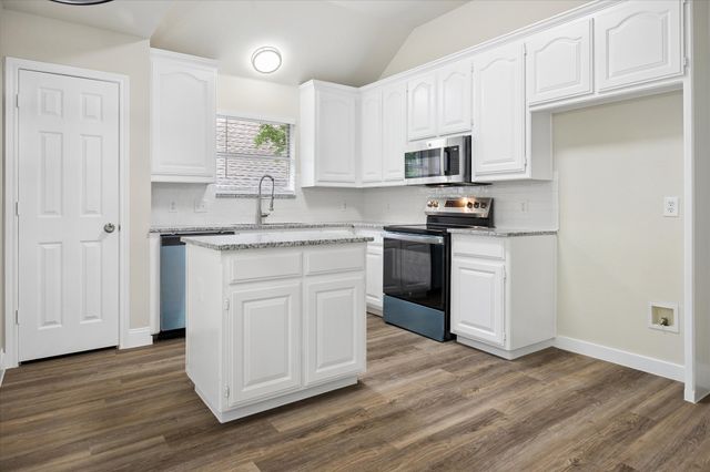 7205 Elm Wood Drive, North Richland Hills, TX 76182