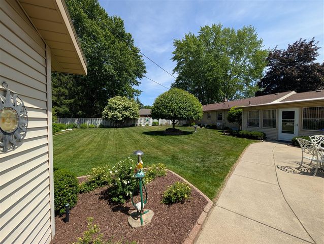 5565 Mohican Drive, Stevensville, MI 49127