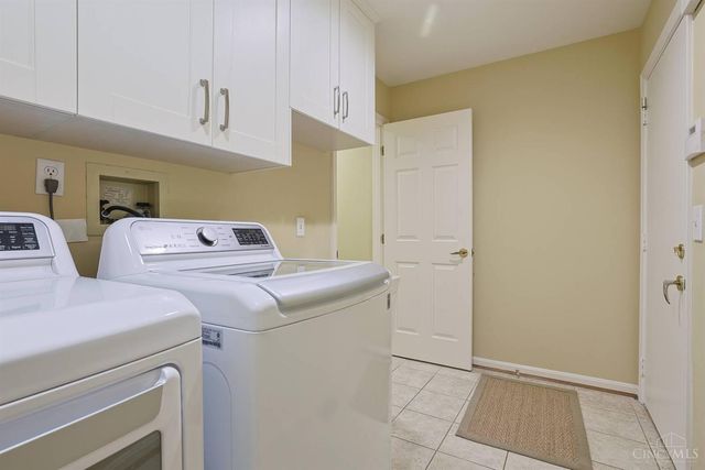 9832 Village View Court, Blue Ash, OH 45241