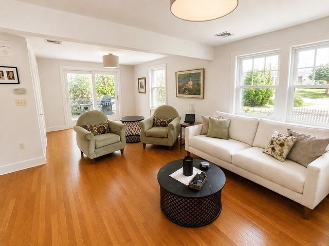 32 Webster Rd, Lexington, MA 02421