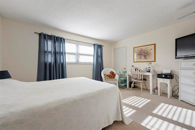 4040 IRONWOOD CIRCLE 102F, Bradenton, FL 34209