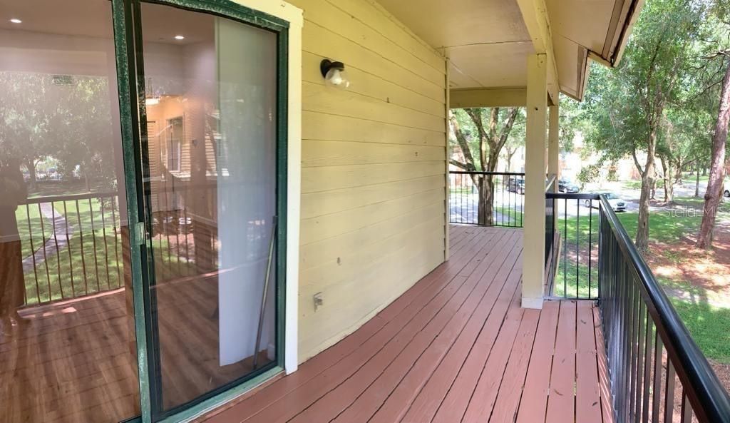 Image 12 of property listing at 8625 MALLARD RESERVE DRIVE 204, Tampa, FL 33614