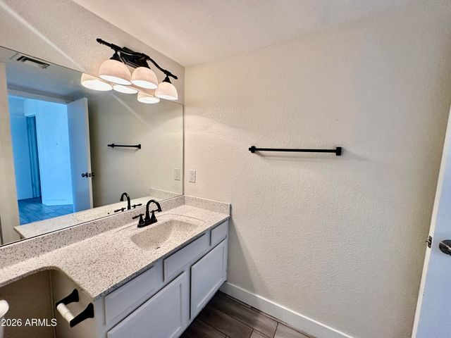 860 N MCQUEEN Road 1060, Chandler, AZ 85225