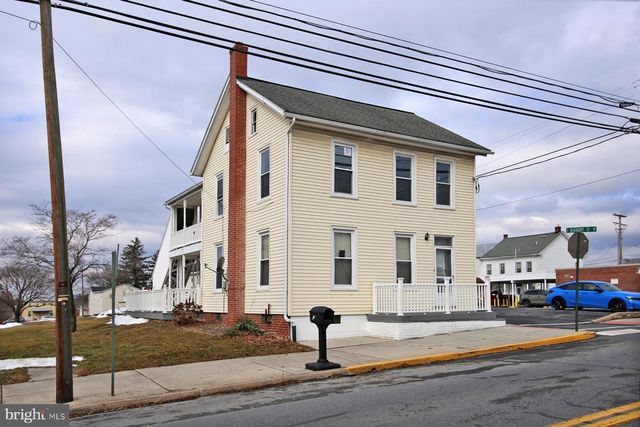 19 S LANCASTER ST, Jonestown, PA 17038