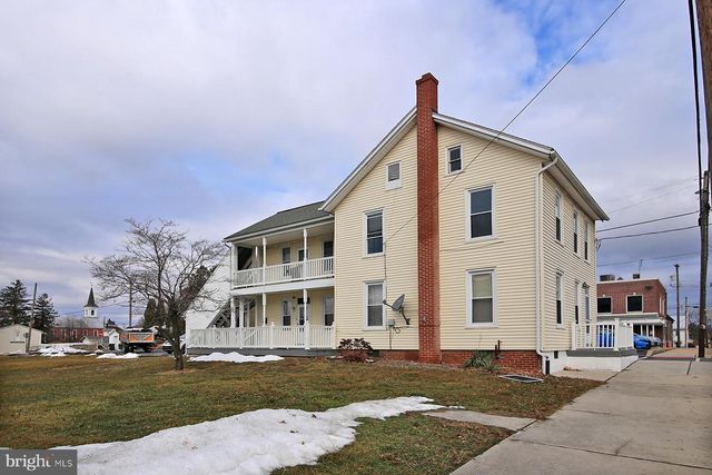 19 S LANCASTER ST, Jonestown, PA 17038